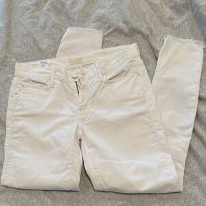 White mother looker ankle fray. Thin denim. Midrise fit. Size 27